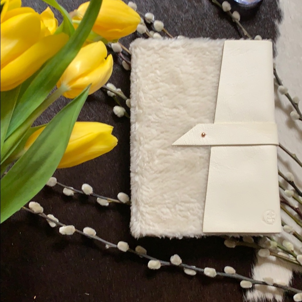 My furry diary 🍃🦋